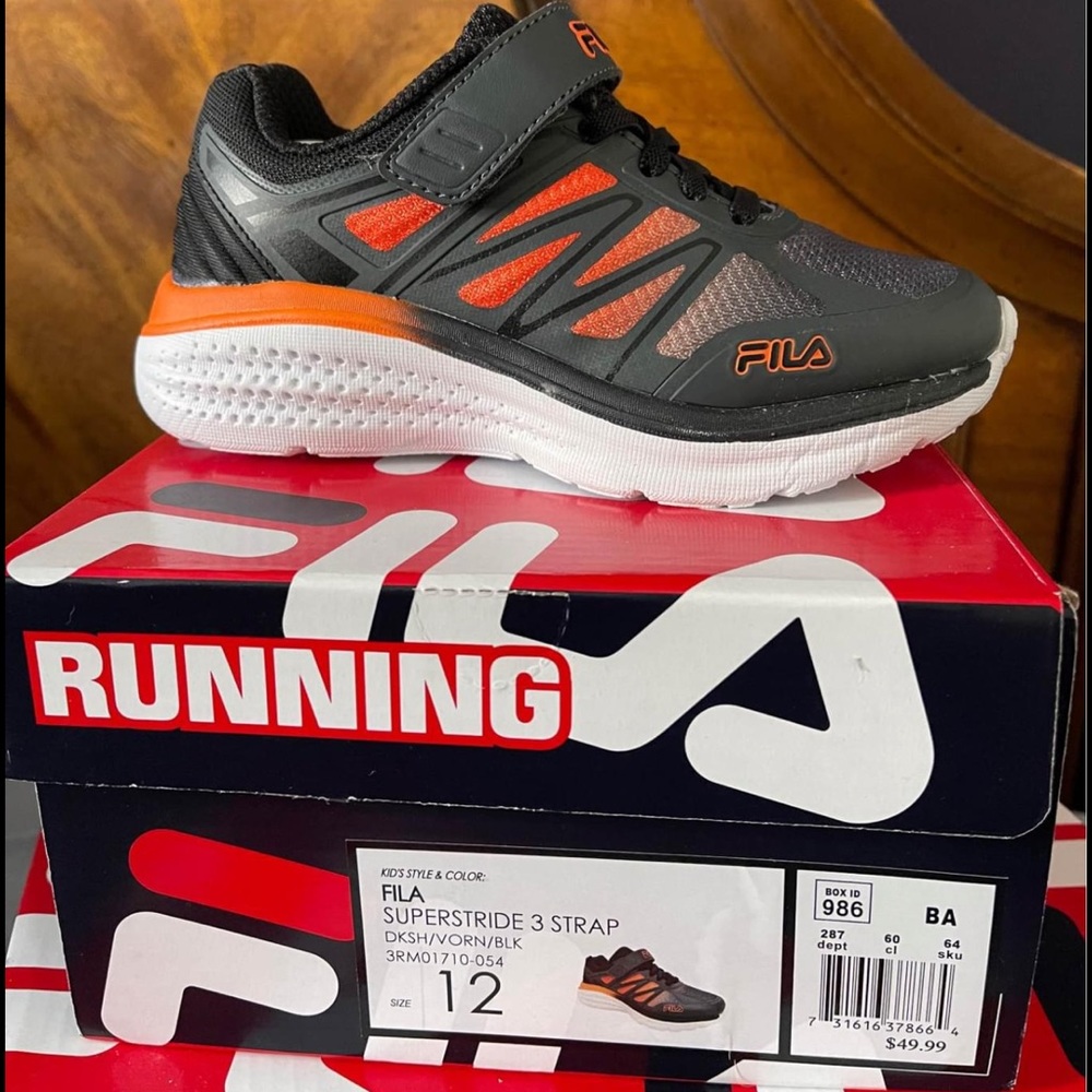 Kids shoes new